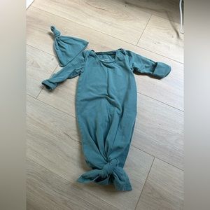 Organic Cotton Teal Newborn Knotted Gown & Hat Set